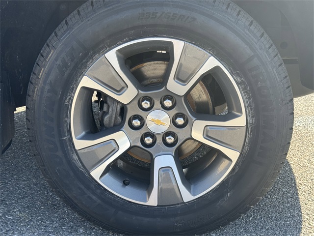 Vehicle image 9 of 25