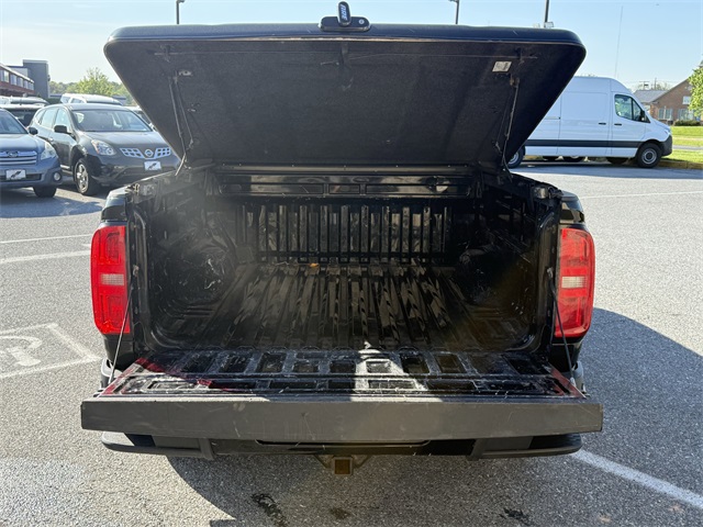 Vehicle image 12 of 25