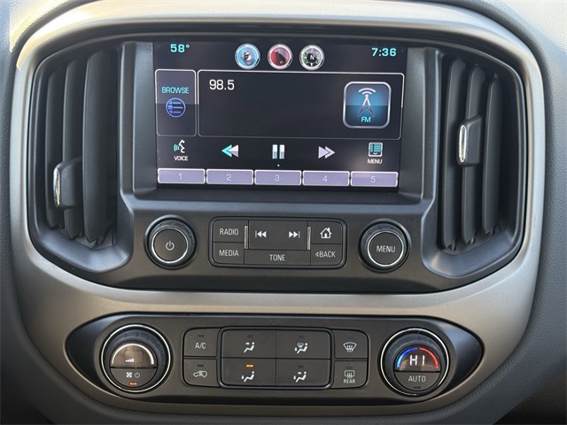 Vehicle image 22 of 25