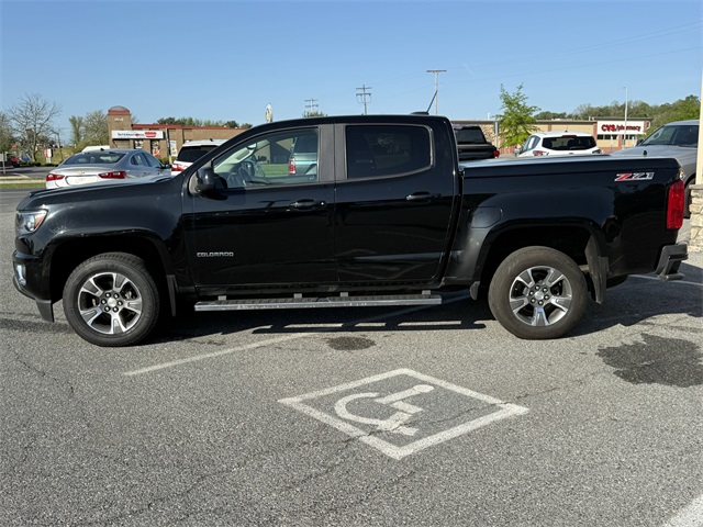 Vehicle image 7 of 25