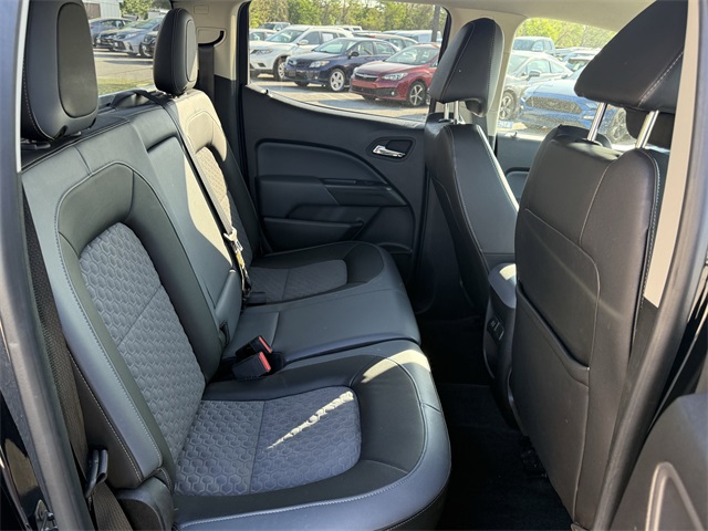 Vehicle image 11 of 25