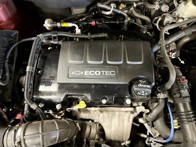 2015 Chevrolet Cruze LT Image 8 of 31