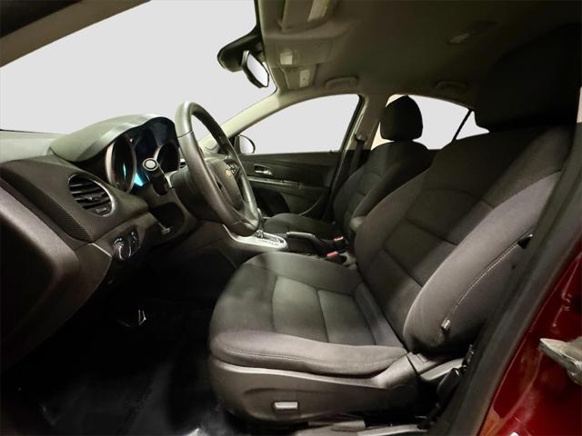 2015 Chevrolet Cruze LT Image 12 of 31