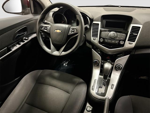 2015 Chevrolet Cruze LT Image 15 of 31