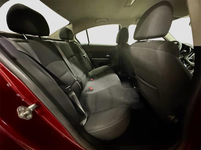 2015 Chevrolet Cruze LT Image 11 of 31