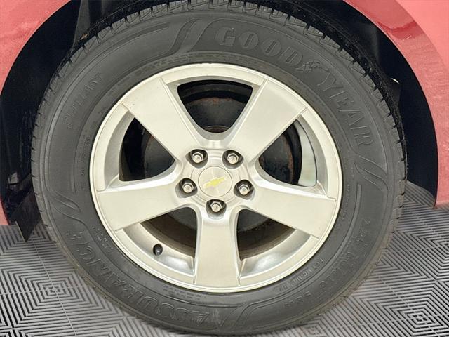 2015 Chevrolet Cruze LT Image 9 of 31