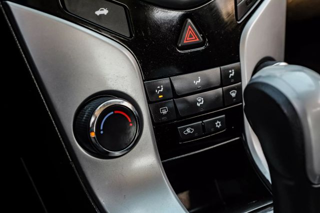 2015 Chevrolet Cruze LT Image 44 of 59