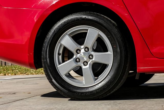 2015 Chevrolet Cruze LT Image 20 of 59