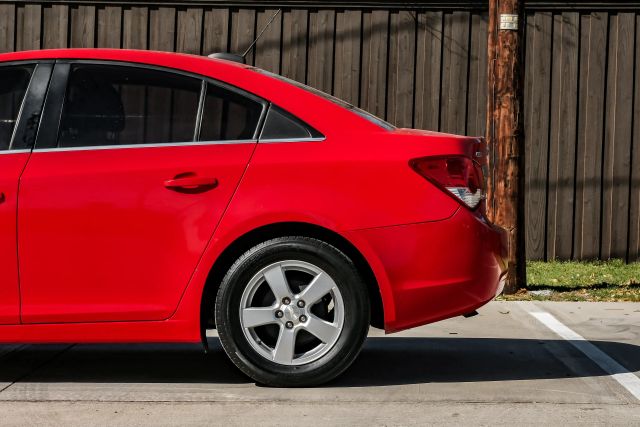 2015 Chevrolet Cruze LT Image 15 of 59