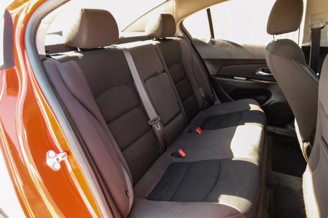 2015 Chevrolet Cruze LT Image 25 of 59