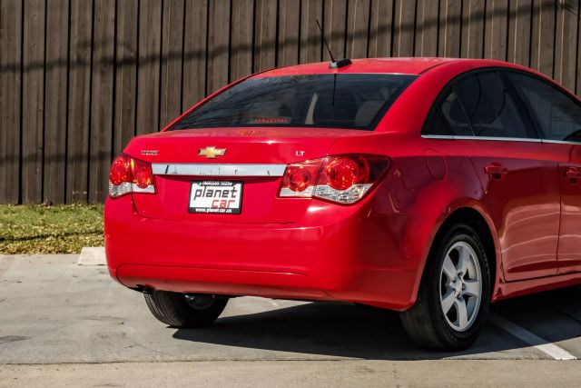 2015 Chevrolet Cruze LT Image 9 of 59