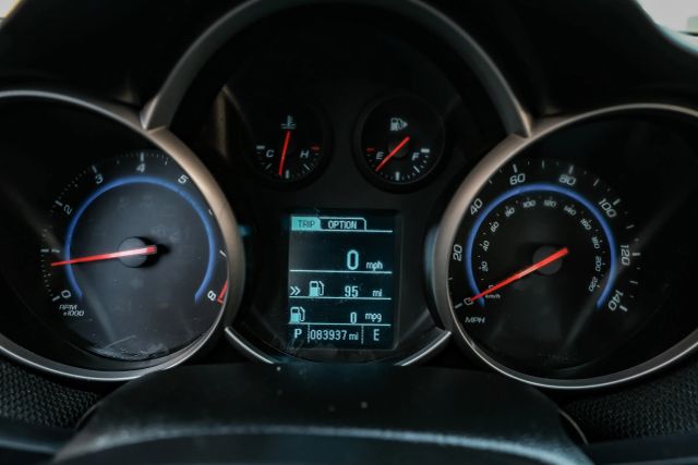 2015 Chevrolet Cruze LT Image 37 of 59