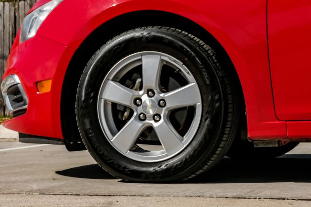 2015 Chevrolet Cruze LT Image 21 of 59