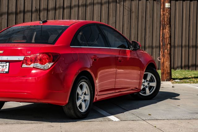 2015 Chevrolet Cruze LT Image 11 of 59