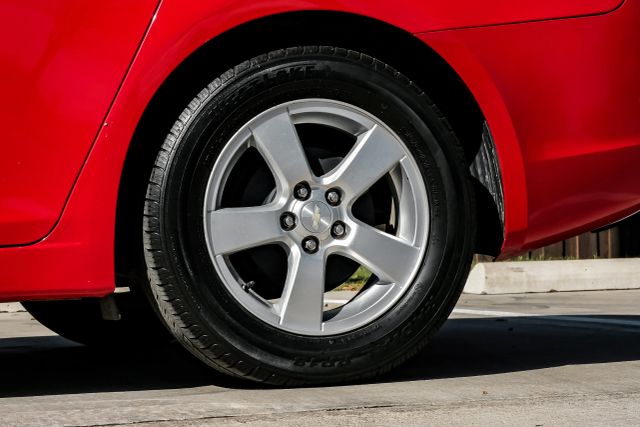 2015 Chevrolet Cruze LT Image 19 of 59