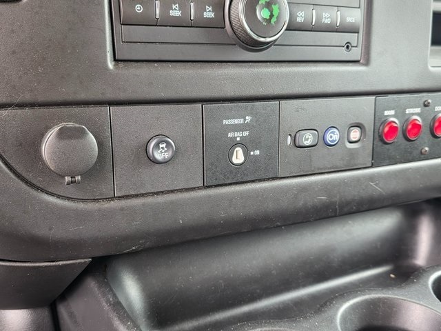 Vehicle image 40 of 43