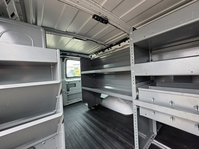 Vehicle image 11 of 43