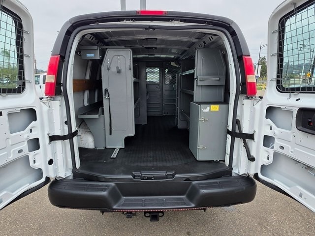 Vehicle image 10 of 43