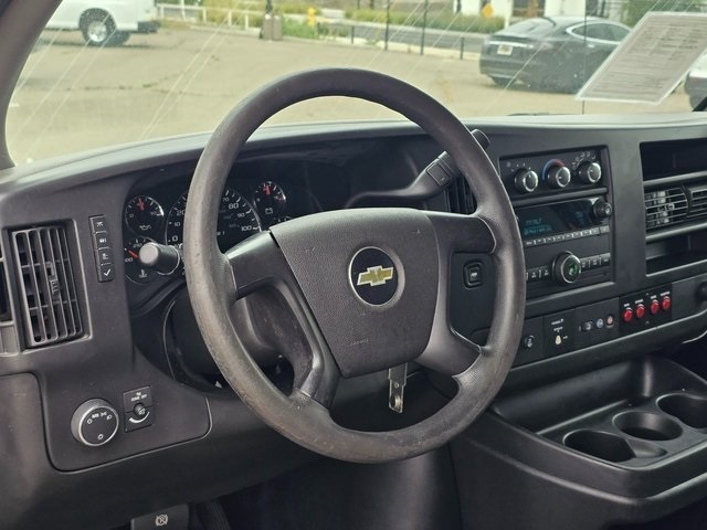 Vehicle image 19 of 43