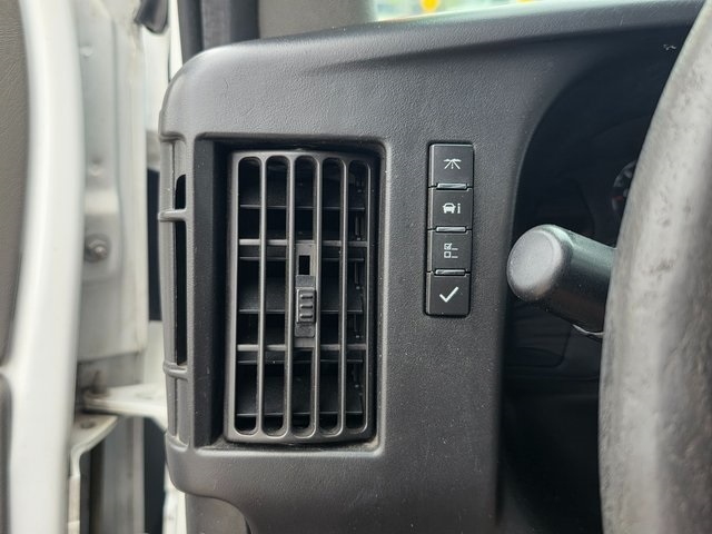 Vehicle image 26 of 43