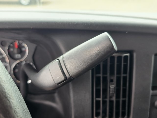 Vehicle image 41 of 43