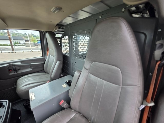 Vehicle image 15 of 43