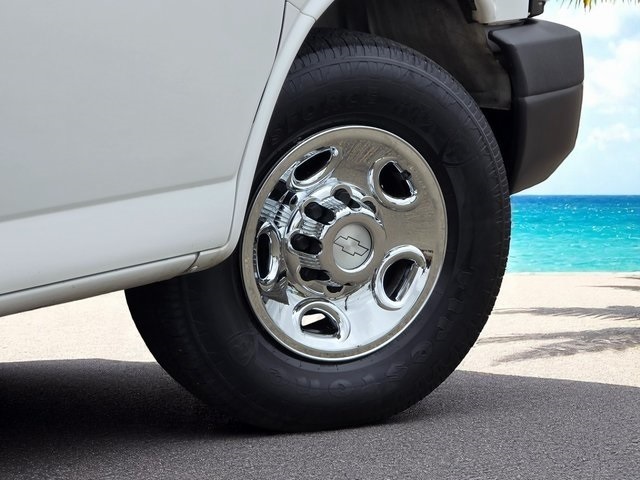 Vehicle image 8 of 43