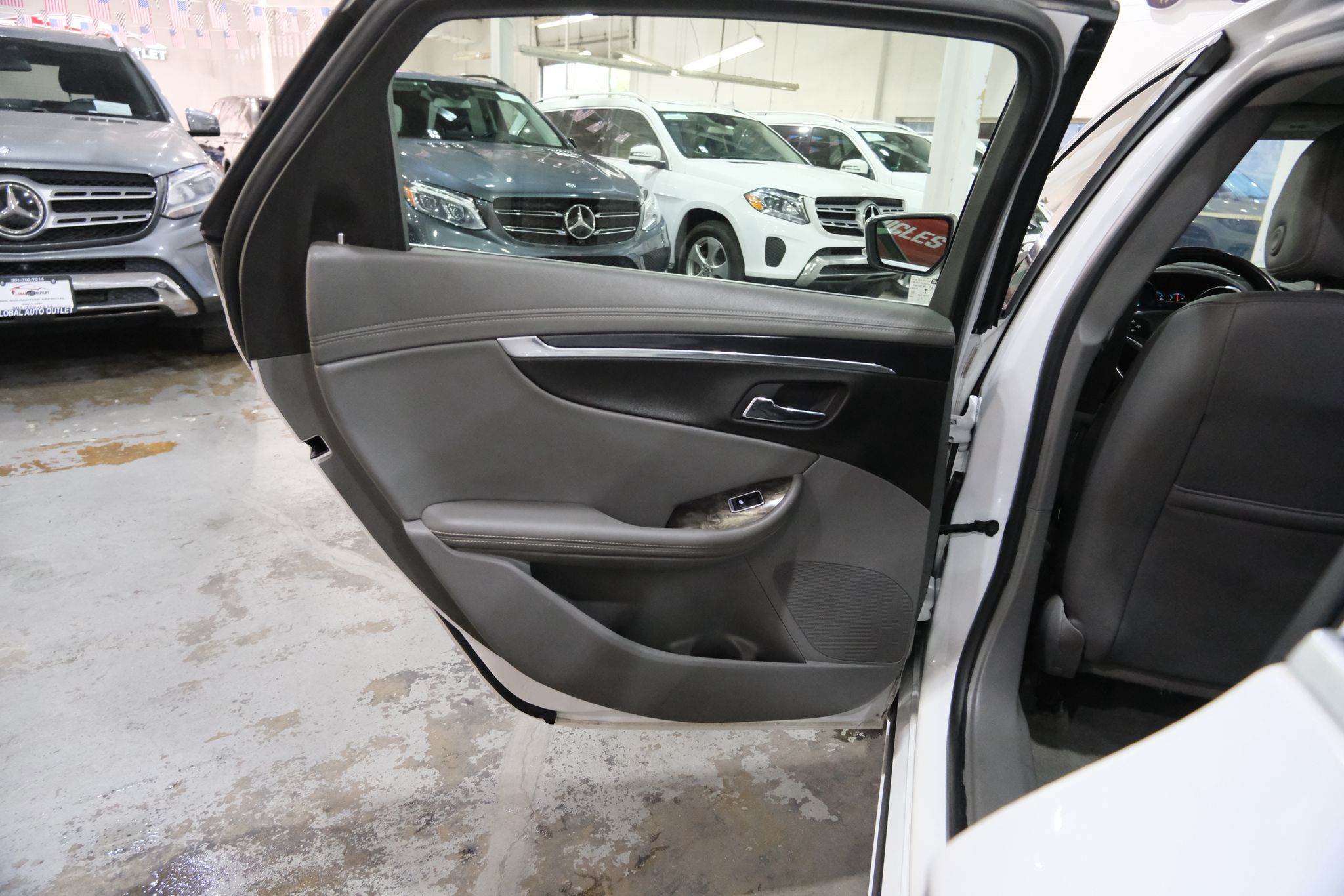 2015 Chevrolet Impala LT Image 35 of 37