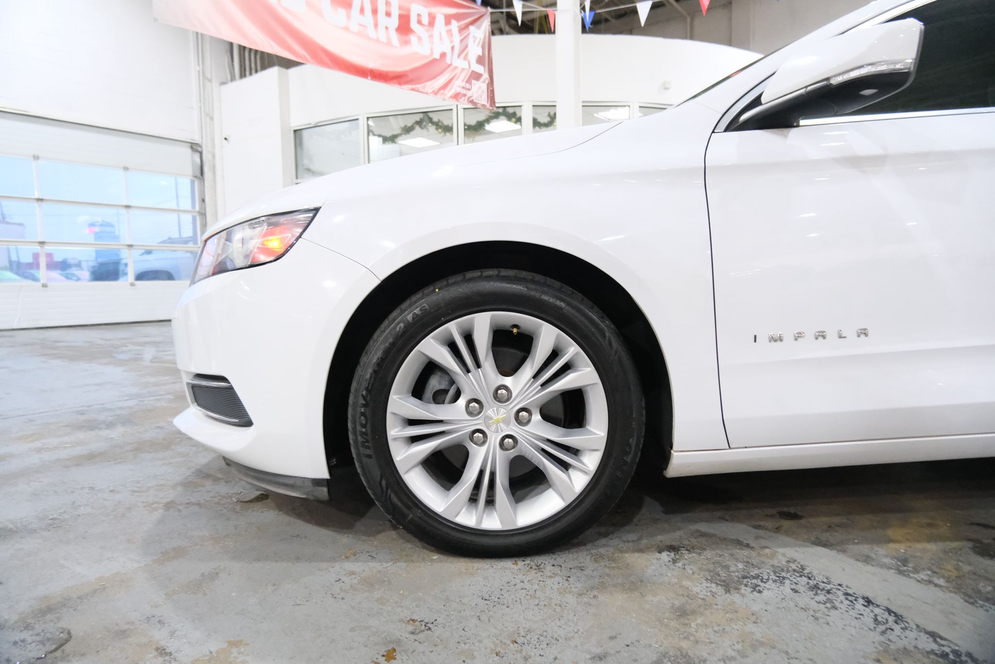 2015 Chevrolet Impala LT Image 8 of 37