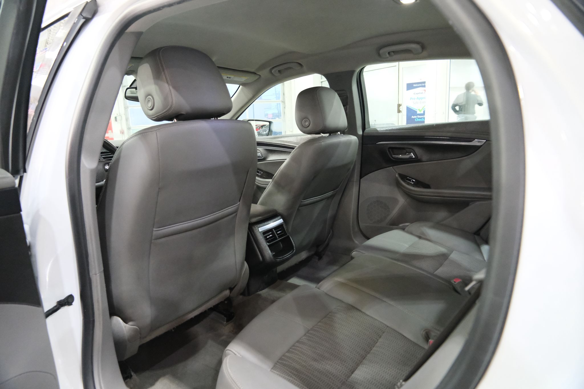 2015 Chevrolet Impala LT Image 15 of 37