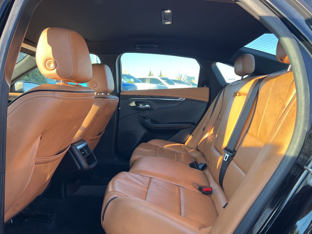 2015 Chevrolet Impala LTZ Image 8 of 23