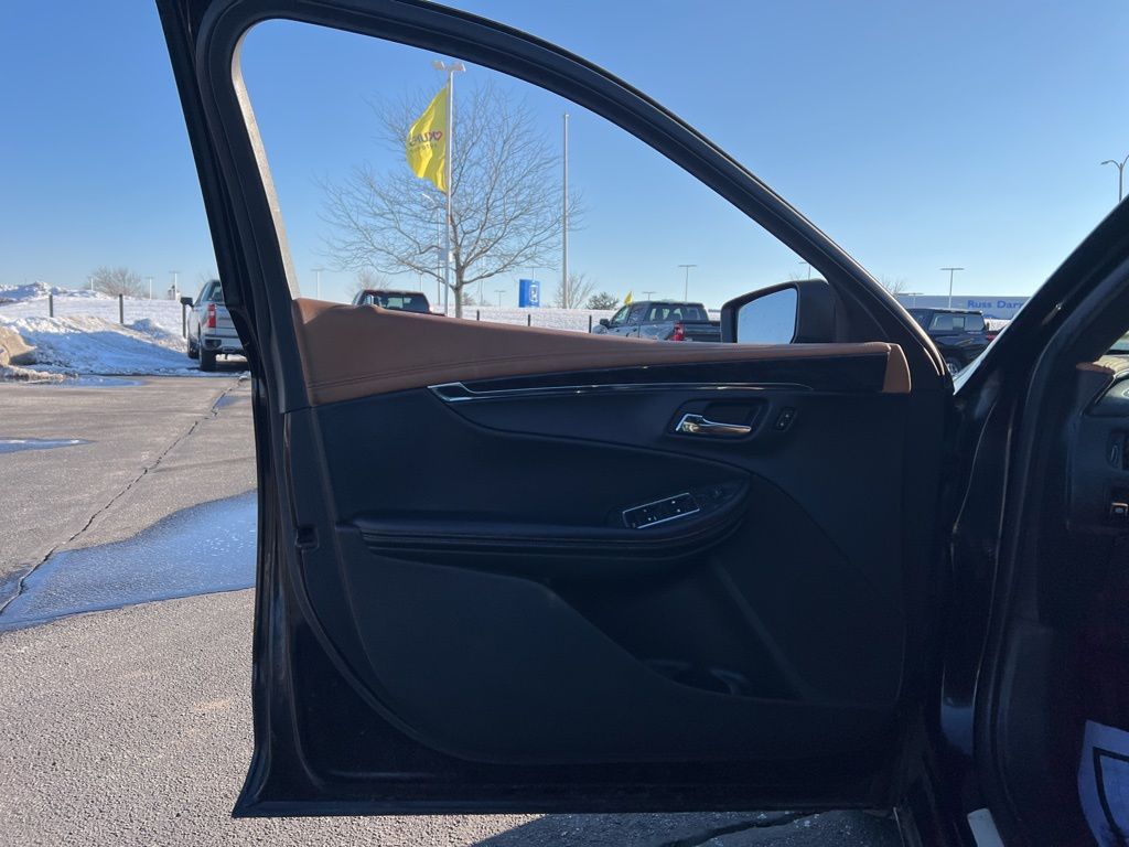 2015 Chevrolet Impala LTZ Image 20 of 23