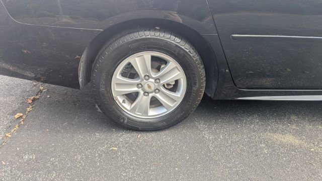 2015 Chevrolet Impala Limited LS Image 10 of 37