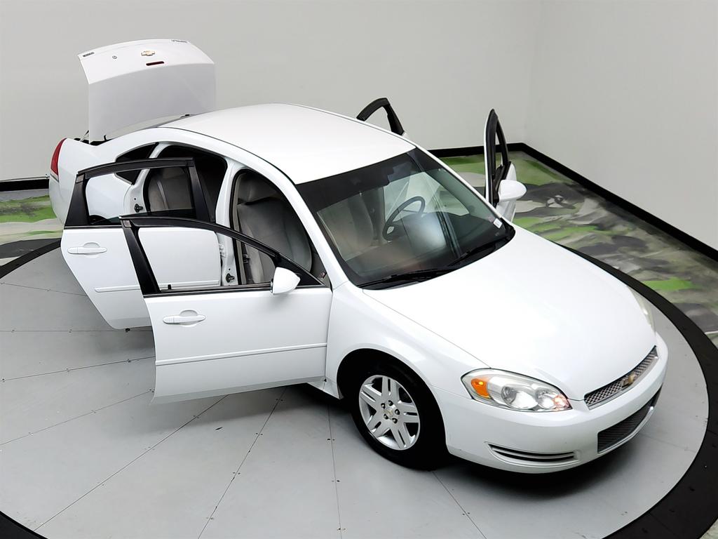 2015 Chevrolet Impala Limited LS Image 9 of 37