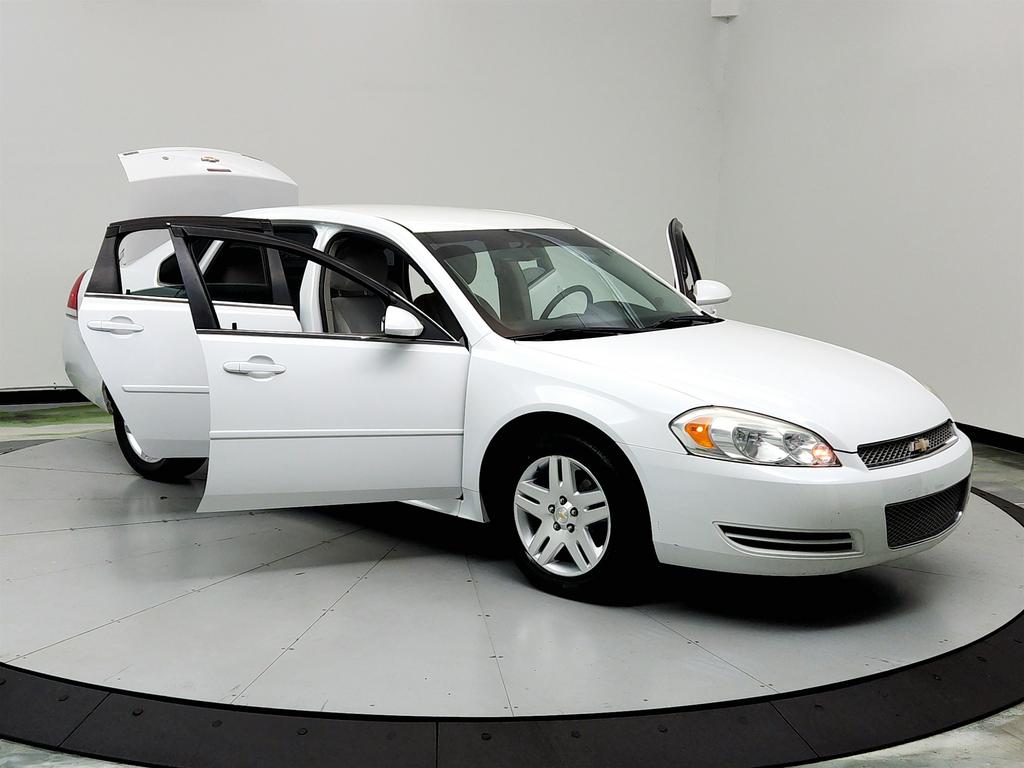 2015 Chevrolet Impala Limited LS Image 8 of 37