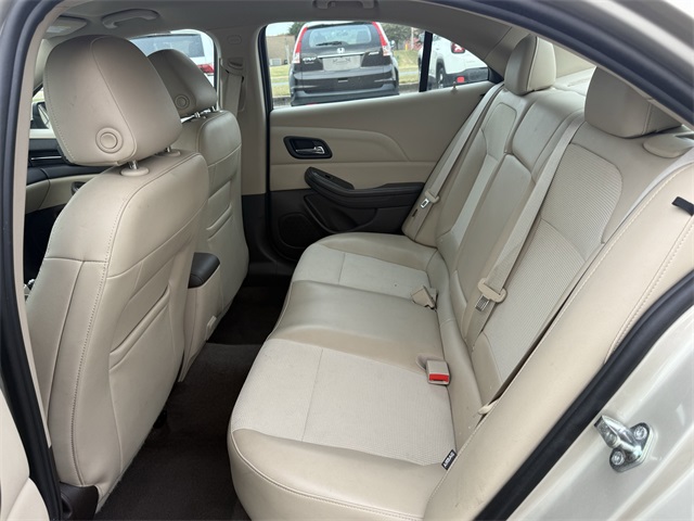 Vehicle image 11 of 24
