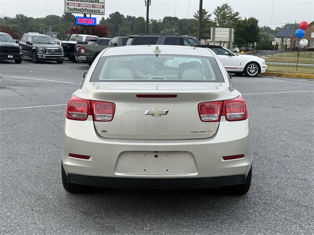 Vehicle image 6 of 24