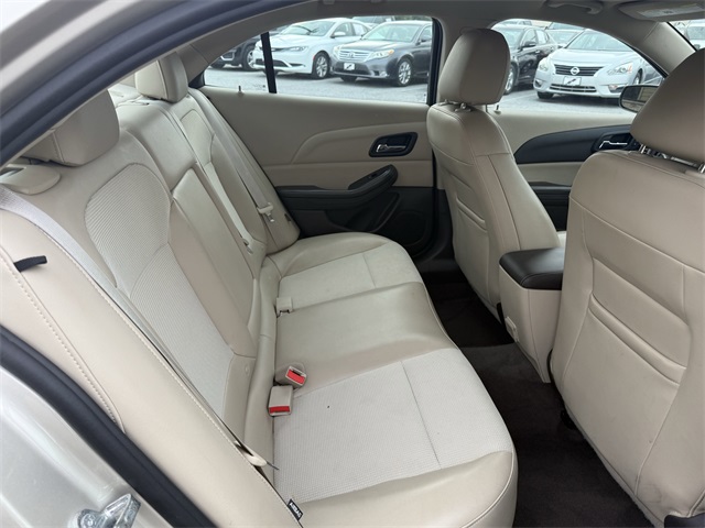 Vehicle image 10 of 24