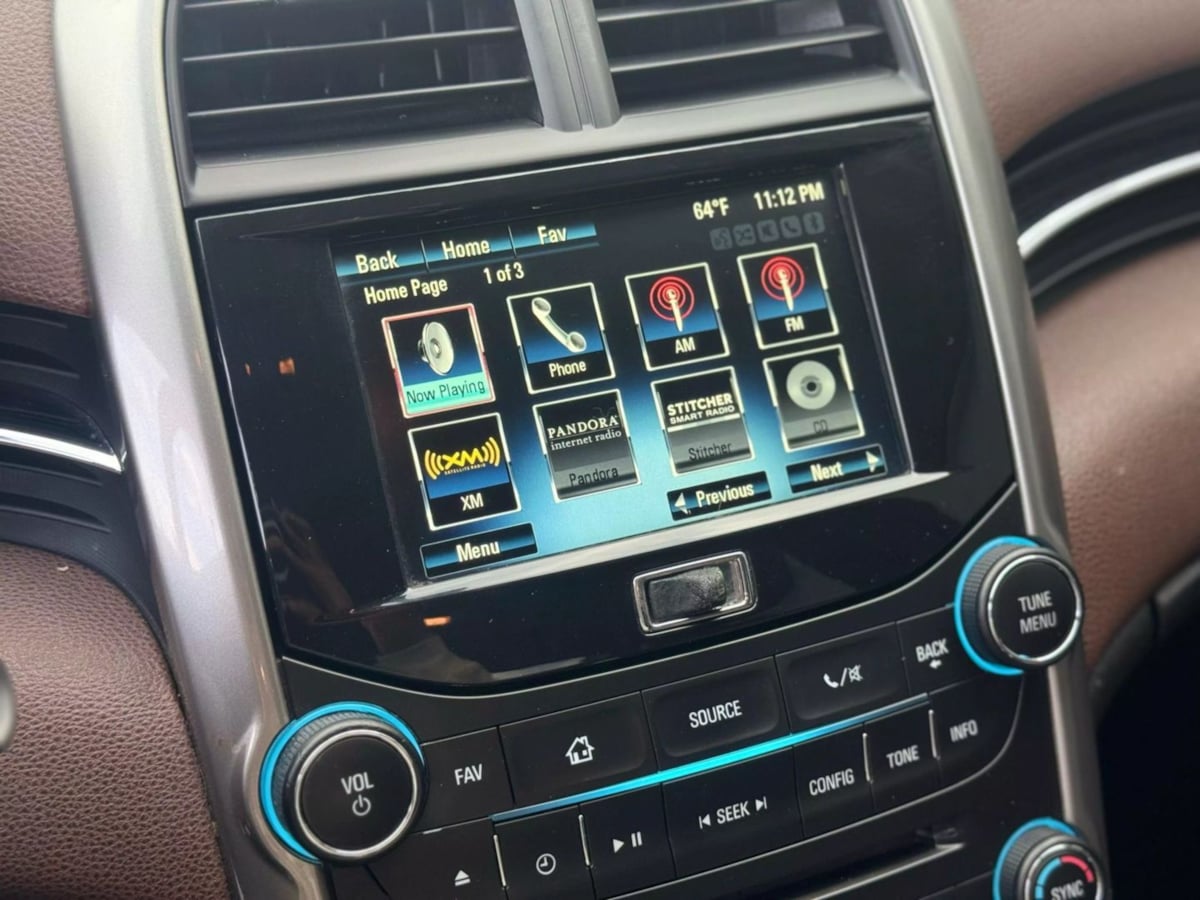 Vehicle image 21 of 29