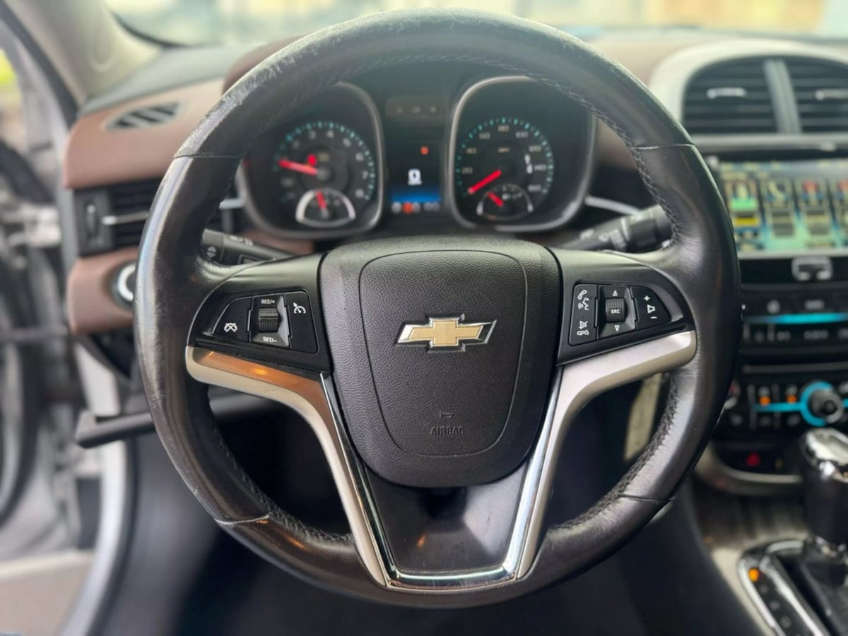 Vehicle image 22 of 29