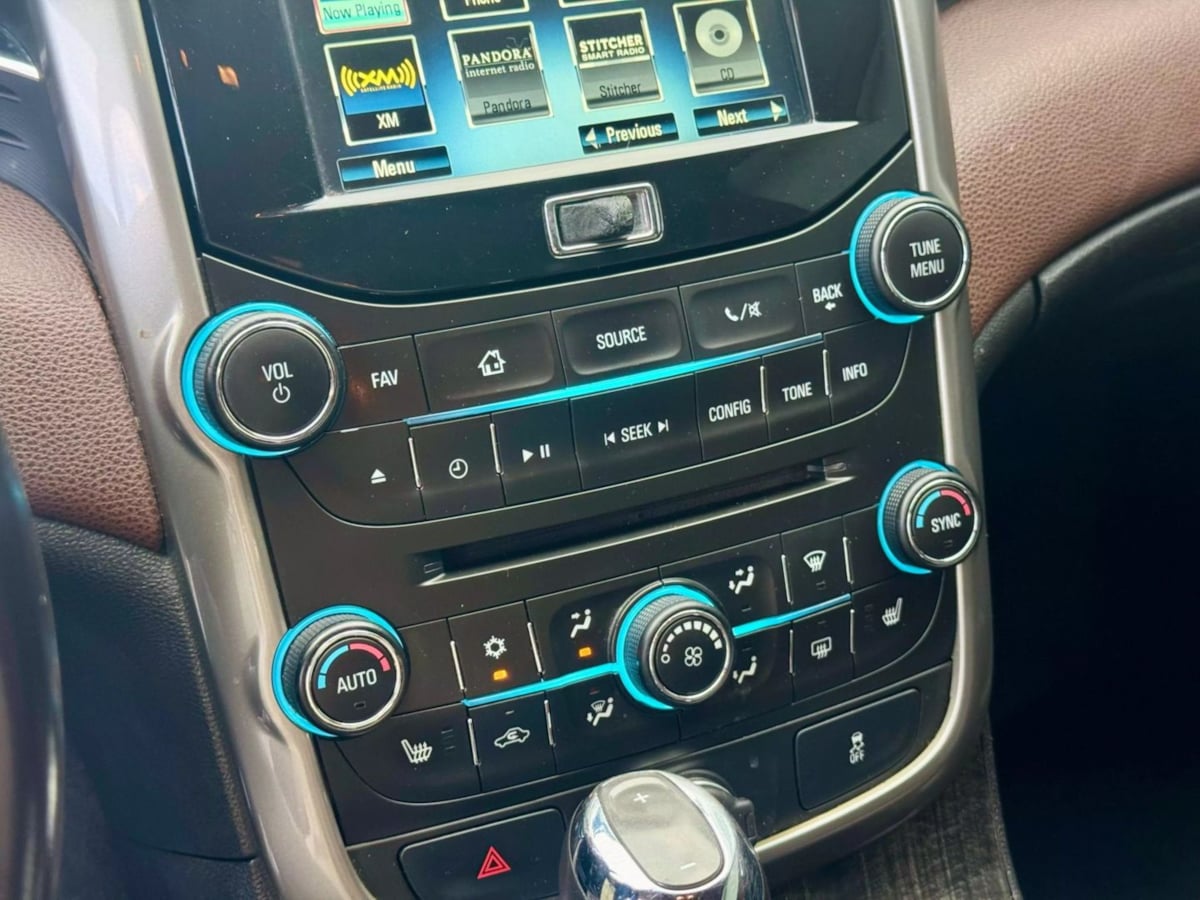 Vehicle image 20 of 29