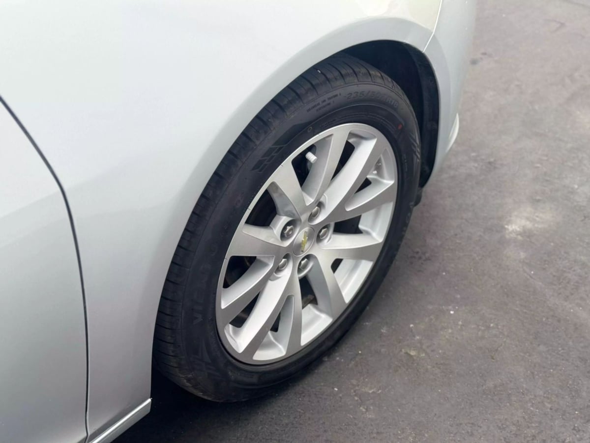 Vehicle image 11 of 29