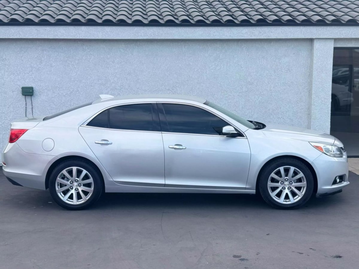 Vehicle image 4 of 29