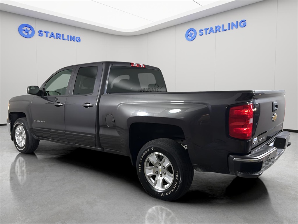 Vehicle image 14 of 35