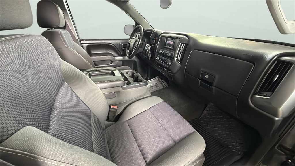Vehicle image 23 of 35