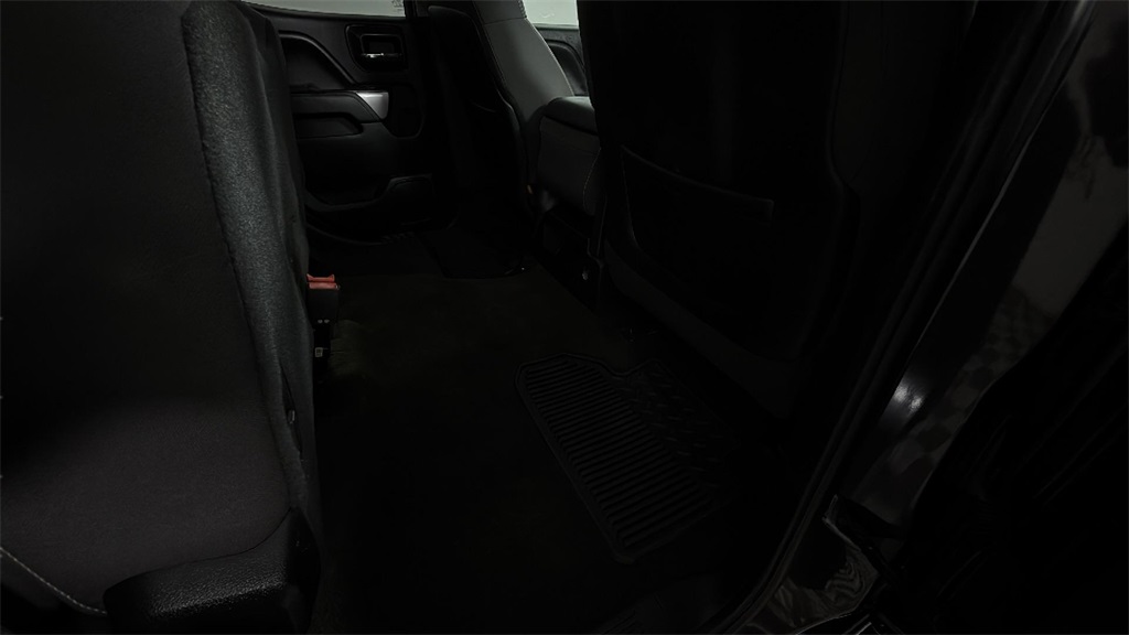 Vehicle image 22 of 35