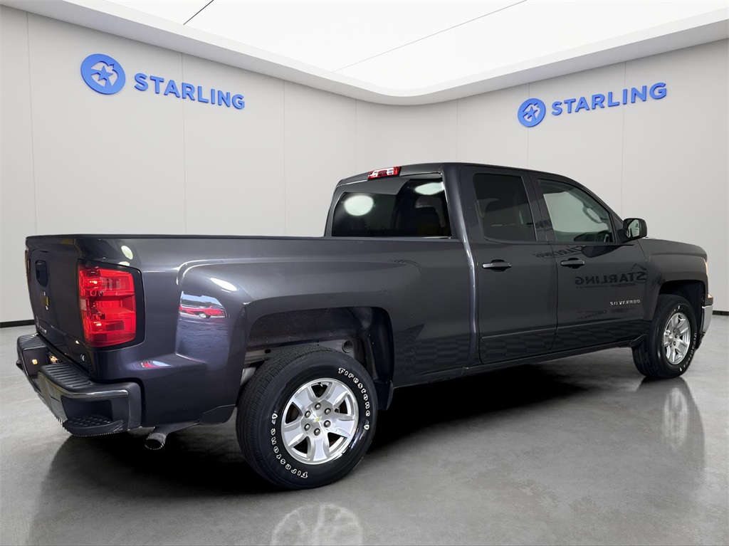 Vehicle image 10 of 35