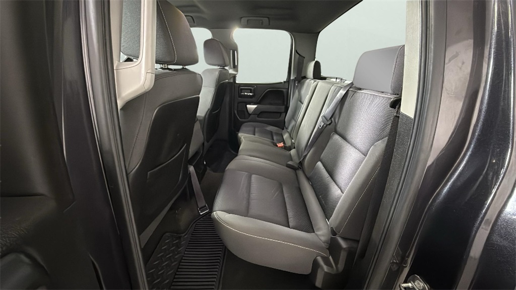 Vehicle image 20 of 35