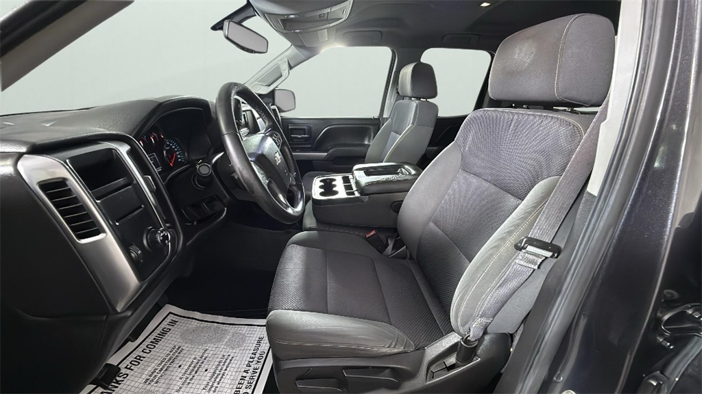 Vehicle image 21 of 35