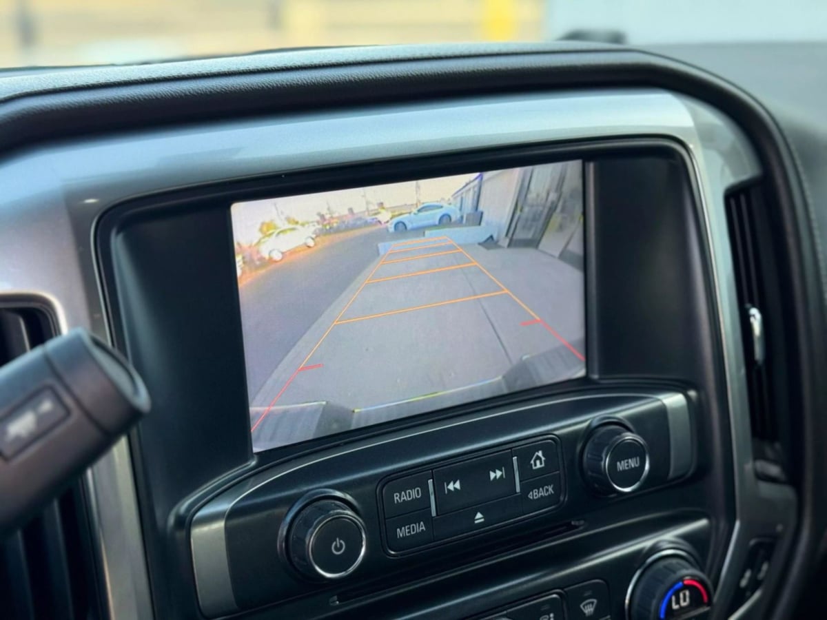 Vehicle image 26 of 36